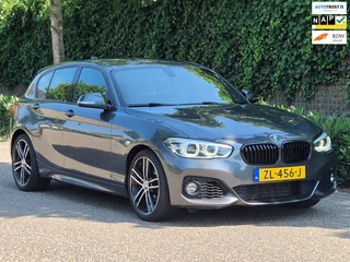 BMW 1-serie M Sport Edition Apple CarPlay LM Velgen Trekhaak LED NAP Black Panel dash 118i M Sport Edition