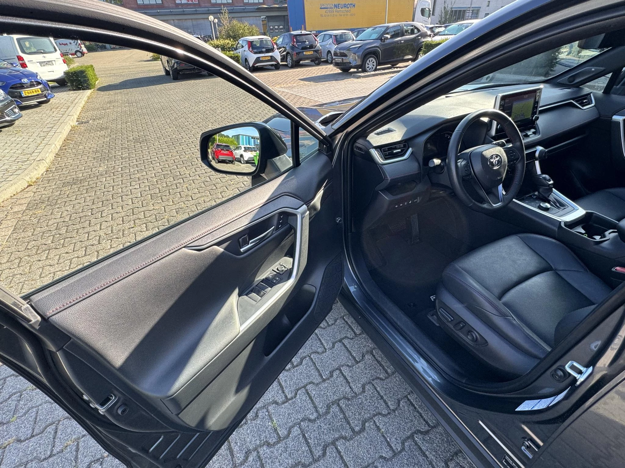 Hoofdafbeelding Toyota RAV4