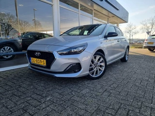 Hoofdafbeelding Hyundai i30 Hyundai i30 1.0 T-GDI PREMIUM FASTBACK