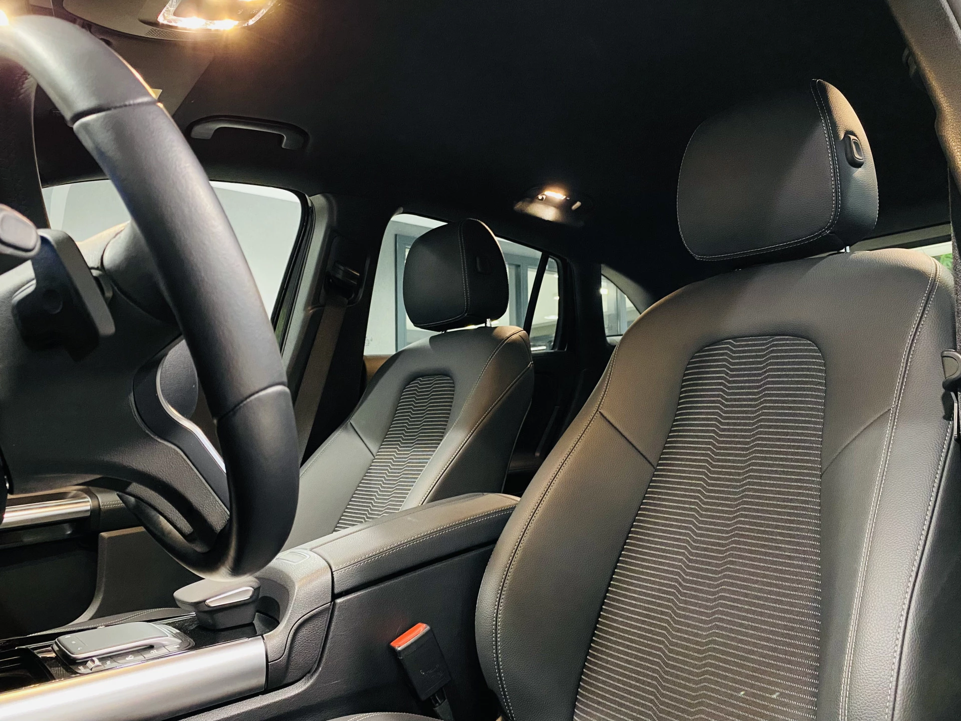 Hoofdafbeelding Mercedes-Benz EQA