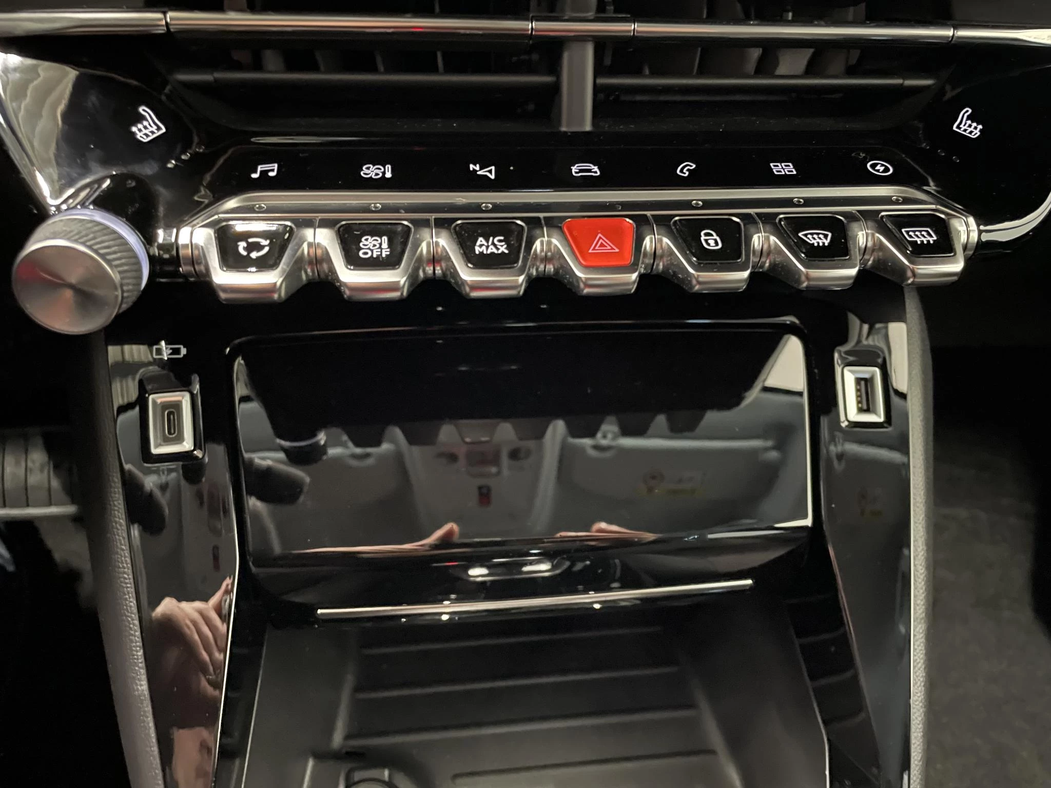 Hoofdafbeelding Peugeot e-208