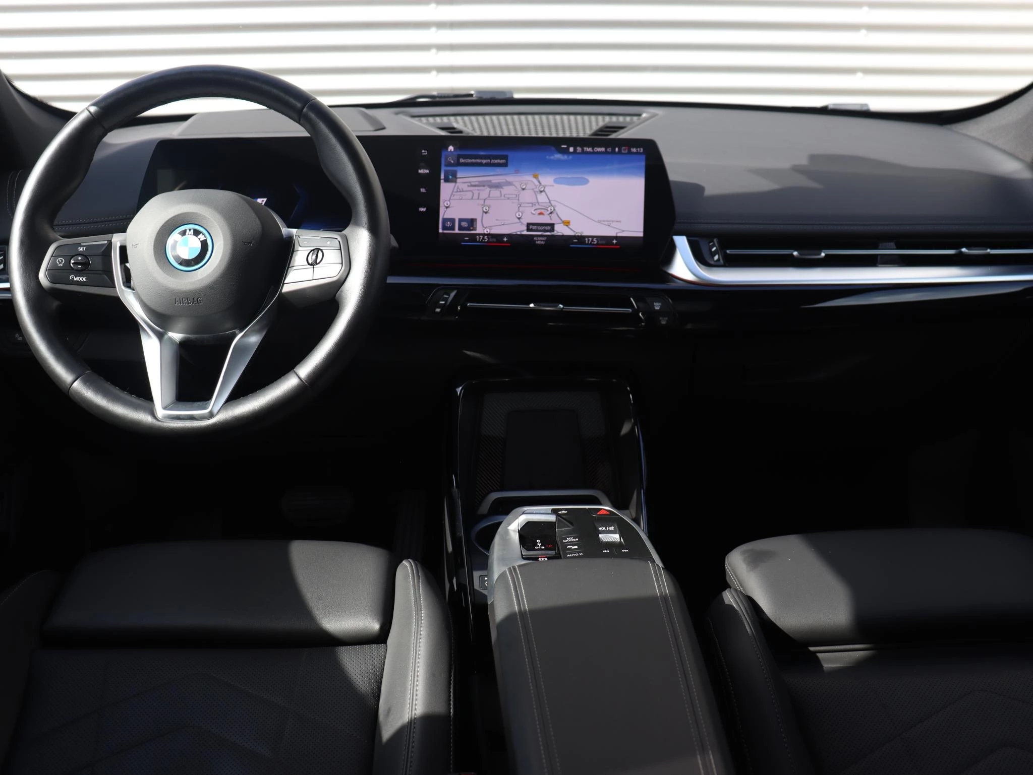 Hoofdafbeelding BMW iX1