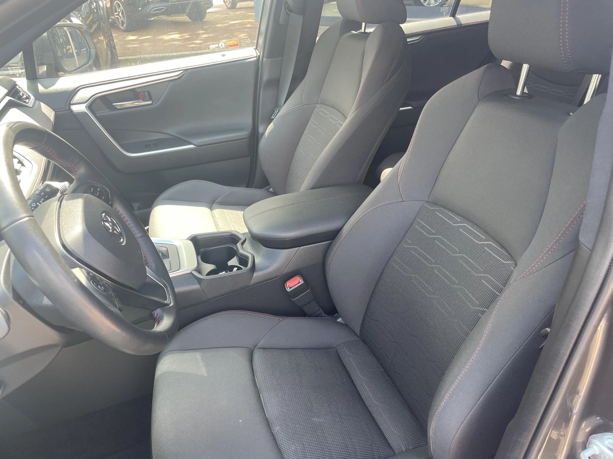 Hoofdafbeelding Toyota RAV4