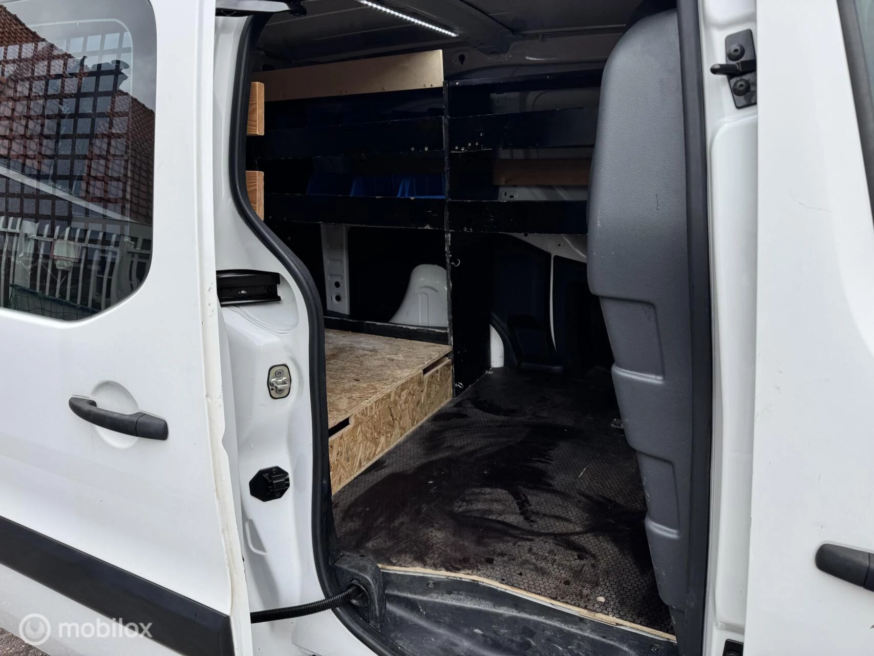 Hoofdafbeelding Peugeot Partner