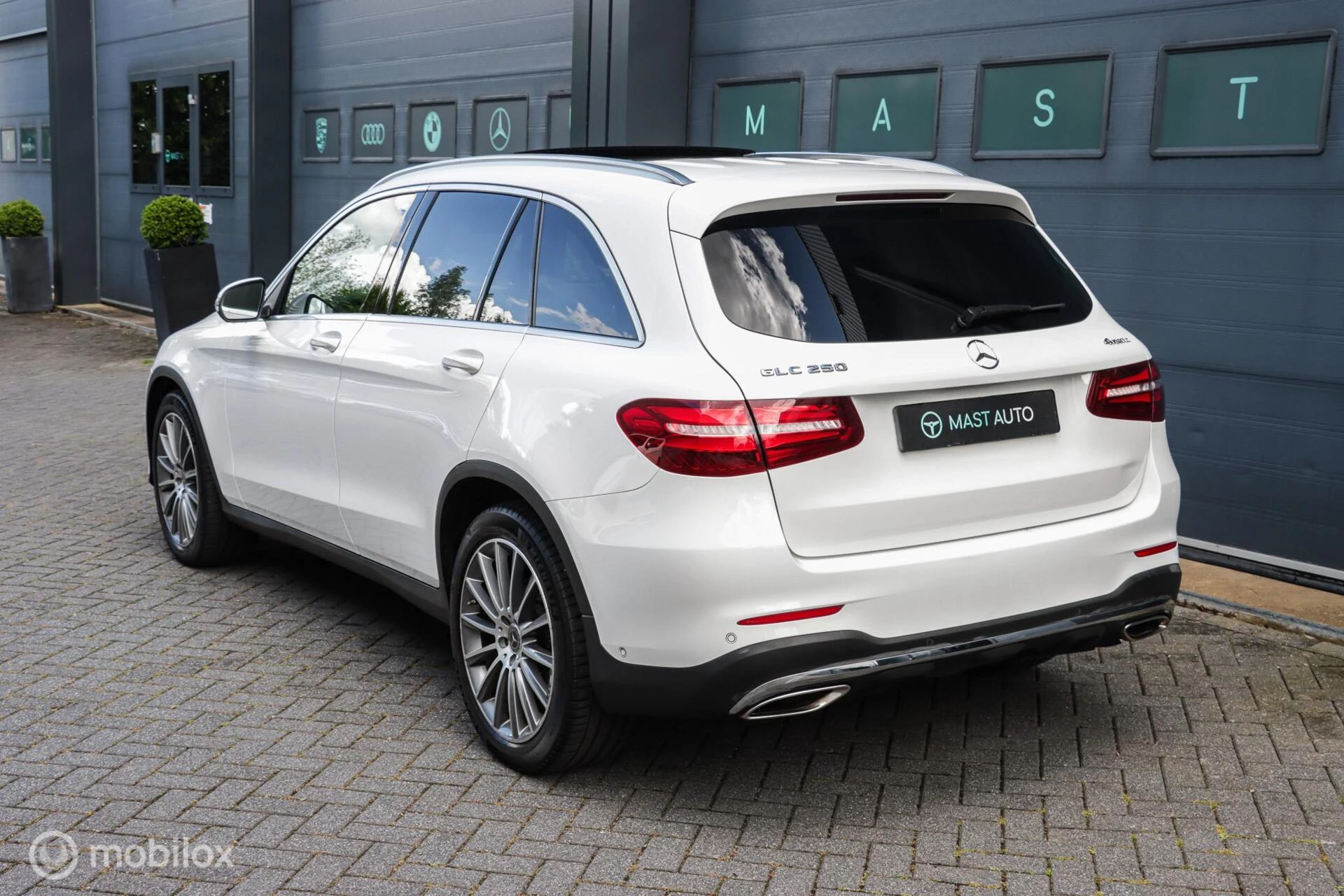 Hoofdafbeelding Mercedes-Benz GLC