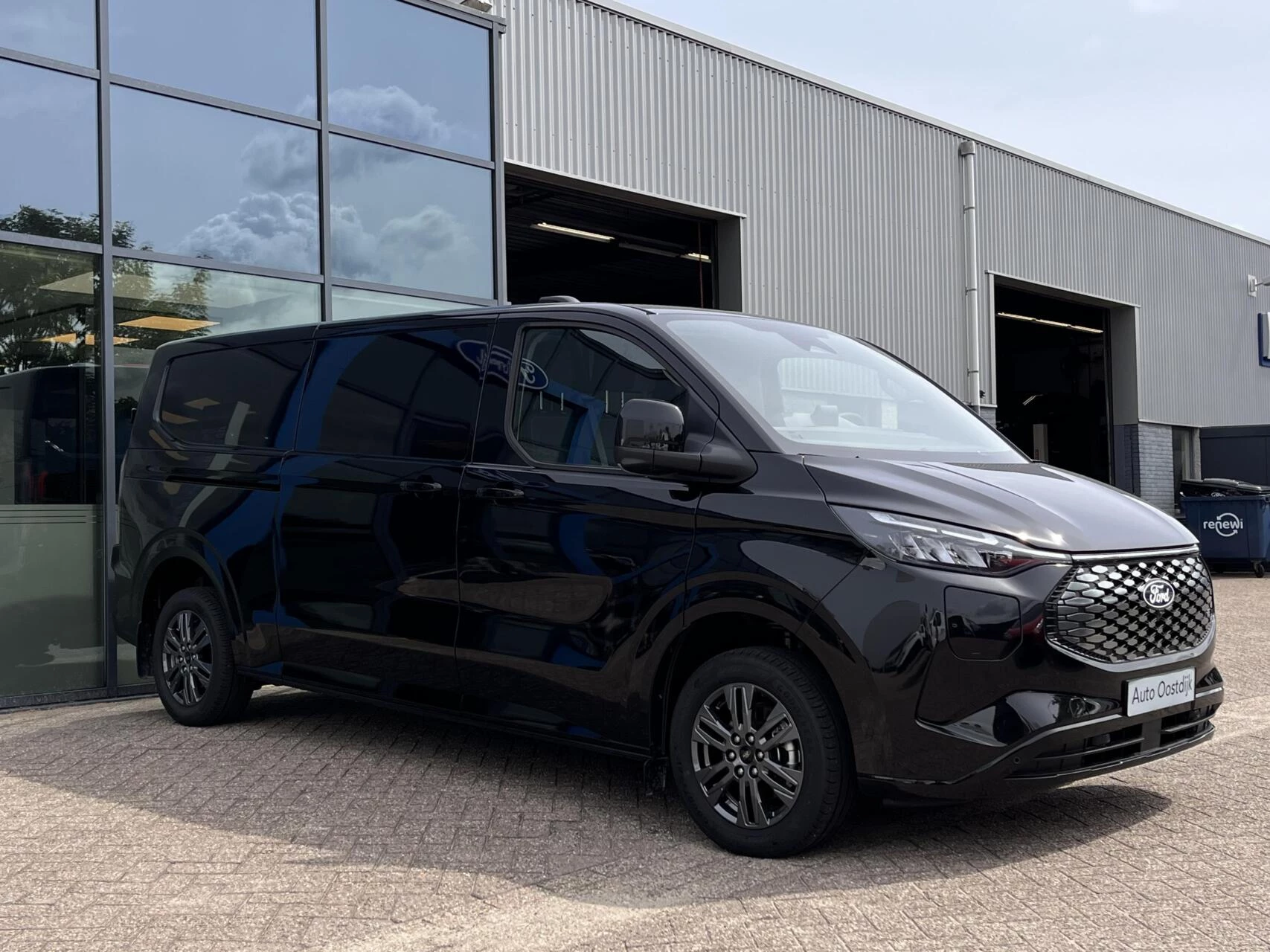 Hoofdafbeelding Ford E-Transit Custom
