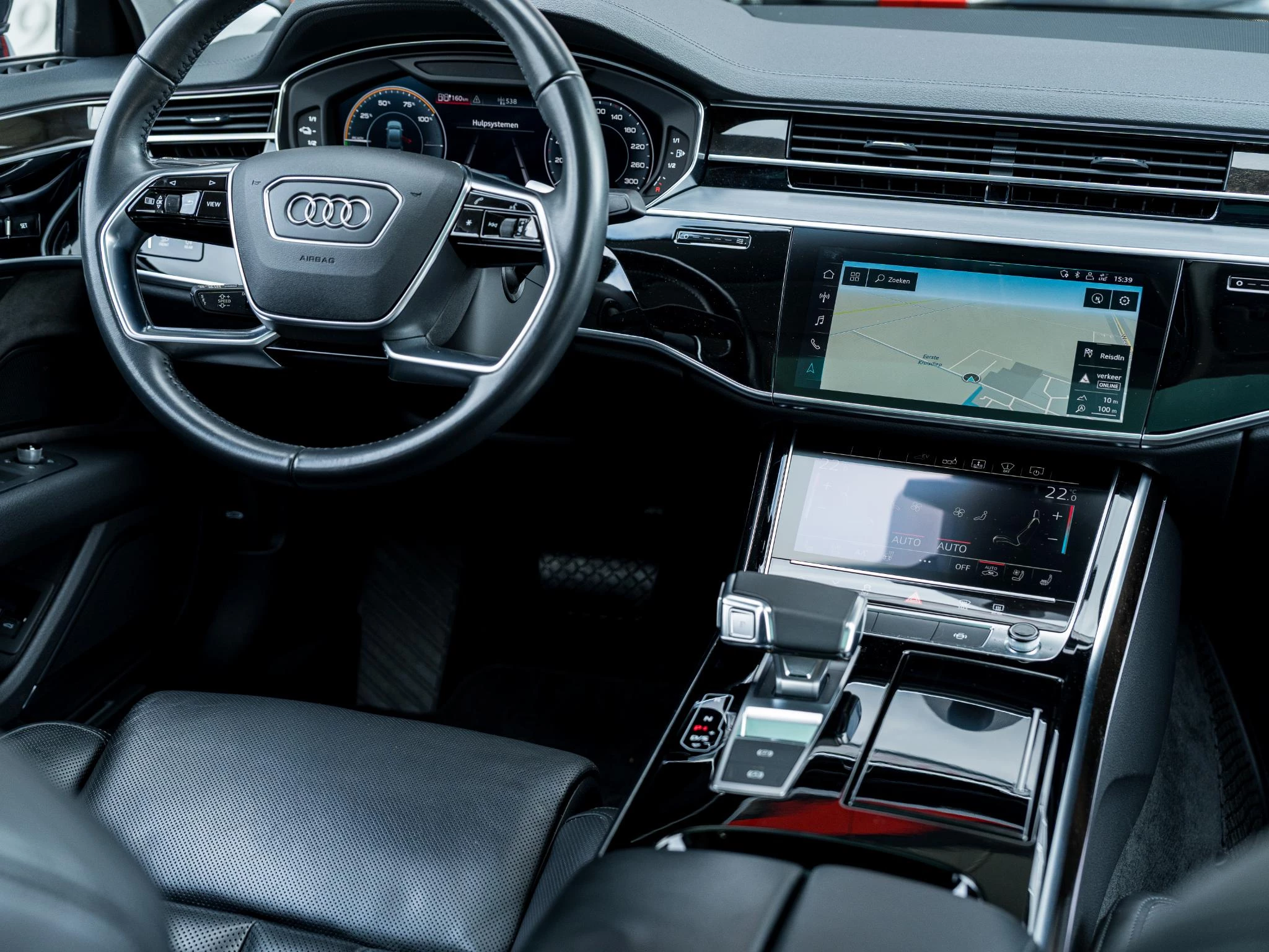 Hoofdafbeelding Audi A8