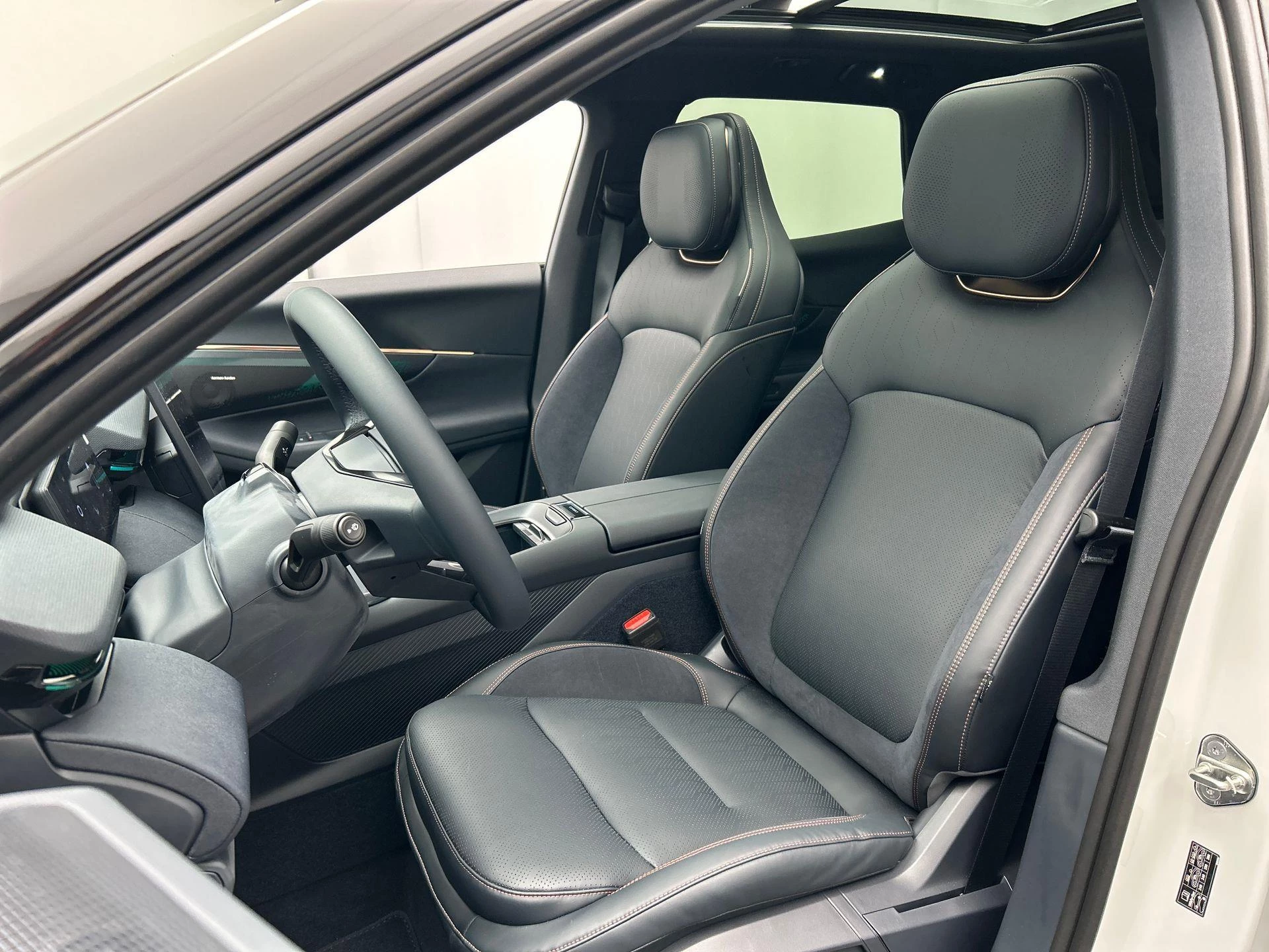 Hoofdafbeelding Lynk & Co 08