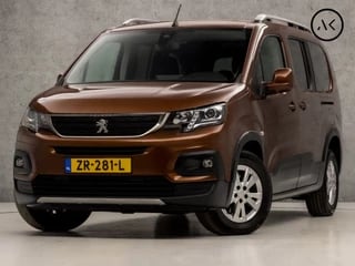 Hoofdafbeelding Peugeot Rifter Peugeot Rifter Long 1.2 Puretech Long Allure 7 Persoons (APPLE CARPLAY, NAVIGATIE, 360 CAMERA, SCHUIFDEUREN, GETINT GLAS, STOELVERWARMING, CRUISE, LM VELGEN, XENON, NIEUWSTAAT)