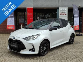 Toyota Yaris 1.5 Hybrid EXECUTIVE PANODAK HEAD-UP STOELVERW BLIND SPOT NAVI 17'' LM-VELGEN 4S-BANDEN PARK-SENSOREN CAMERA APPLE/ANDROID BLUETOOTH AD-CRUISE CLIMA