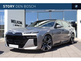 Hoofdafbeelding BMW i7 BMW i7 xDrive60 M Sport / Massagefunctie / Active Steering / Parking Assistant Professional / Multifunctionele Stoelen / Live Cockpit Professional