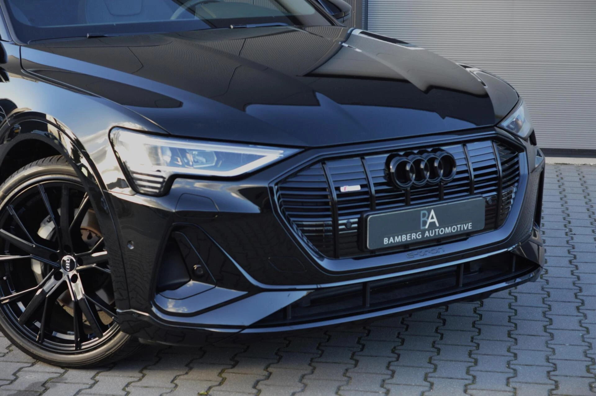 Hoofdafbeelding Audi e-tron