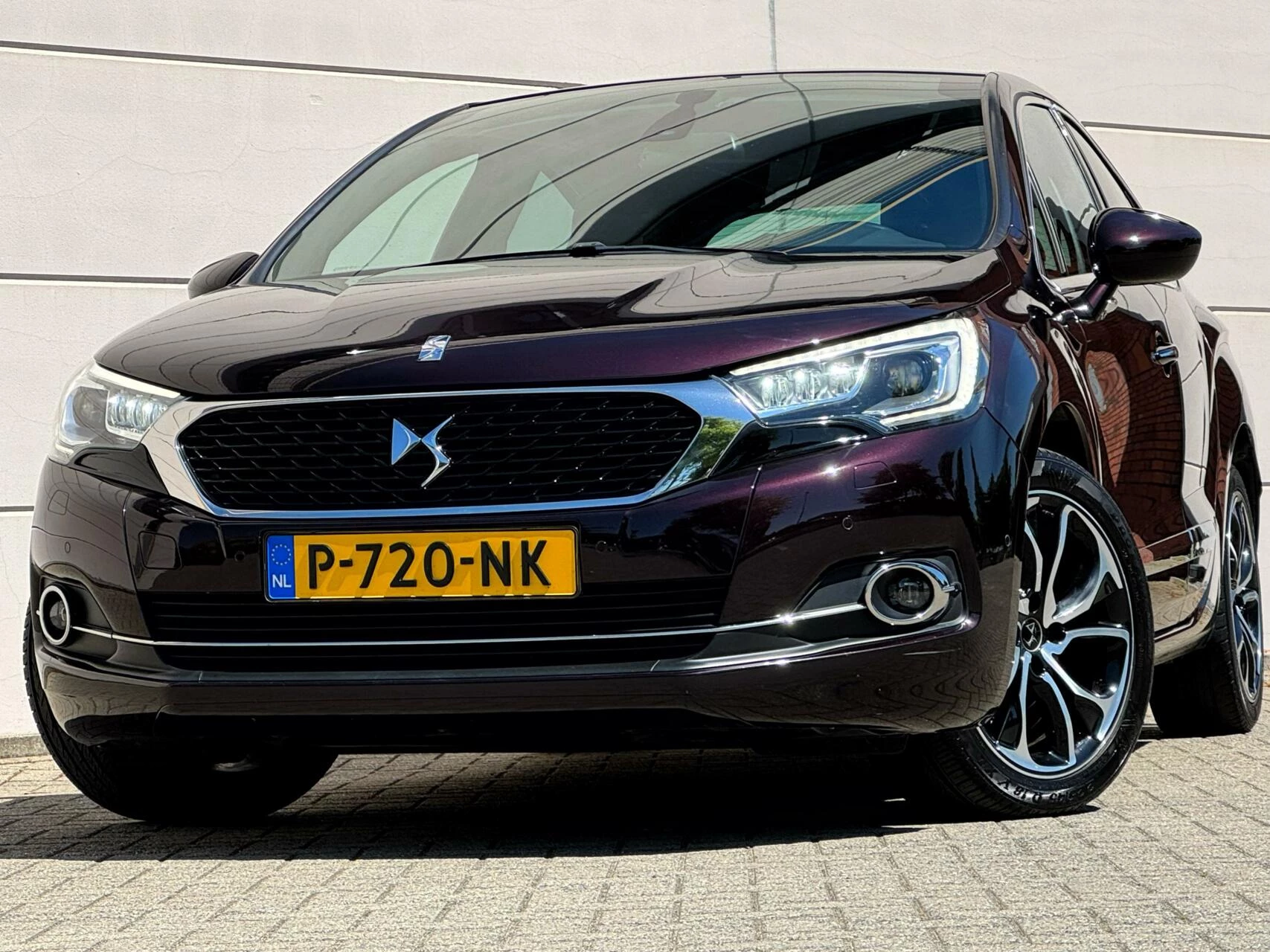 Hoofdafbeelding DS DS 4