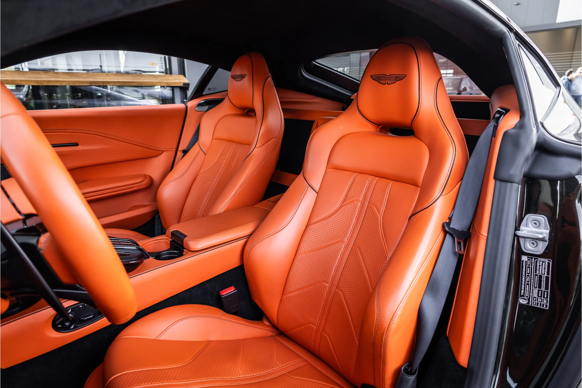 Hoofdafbeelding Aston Martin V8 Vantage