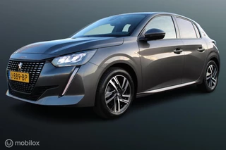 Peugeot 208 1.2 100 PK Turbo PureTech Blue Lease Allure, Trekhaak, Donker glas, Pdc + Camera, Cruise, Clima, Half leer, Navi + App connect, Nieuwe Distributieriem.