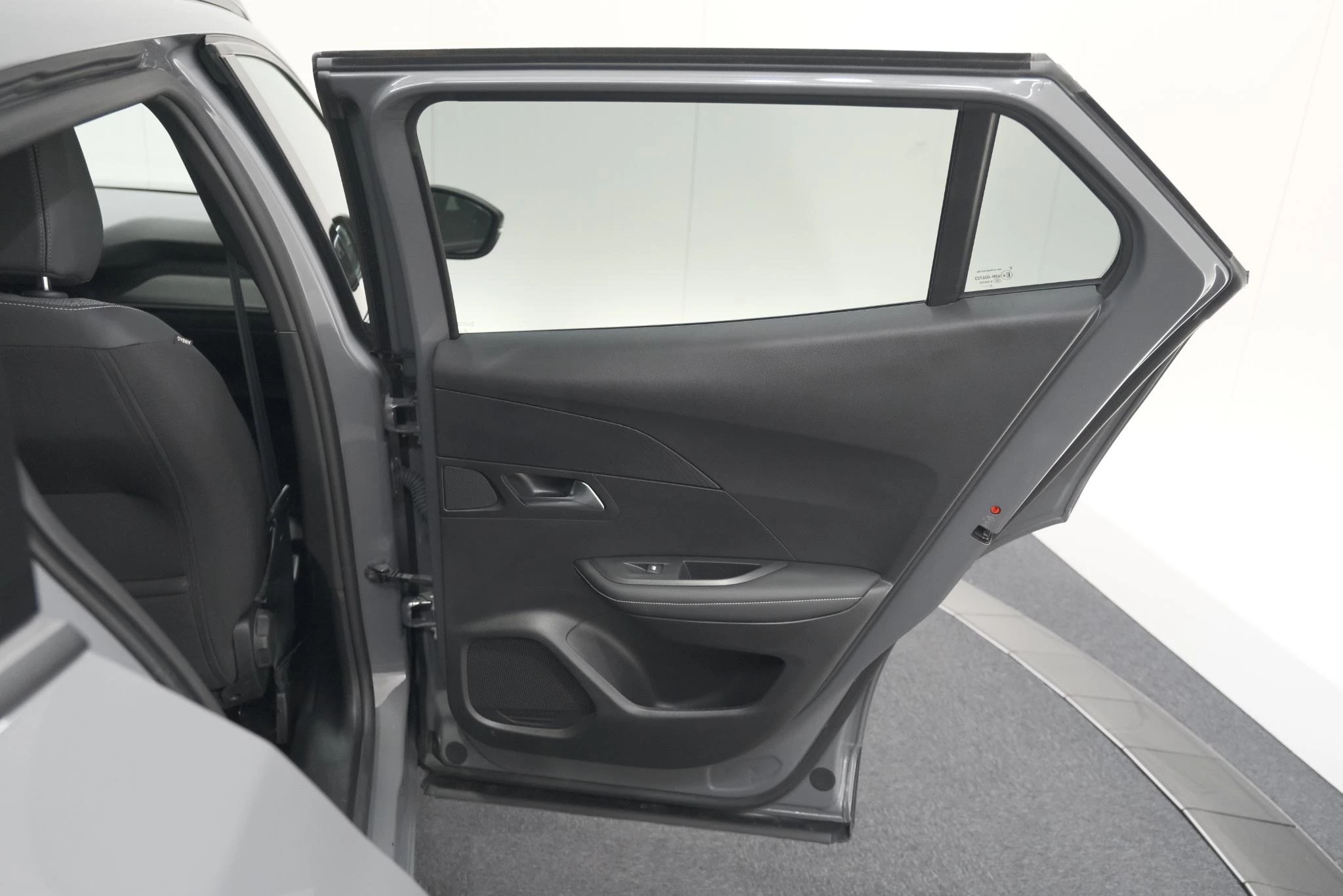 Hoofdafbeelding Peugeot e-2008