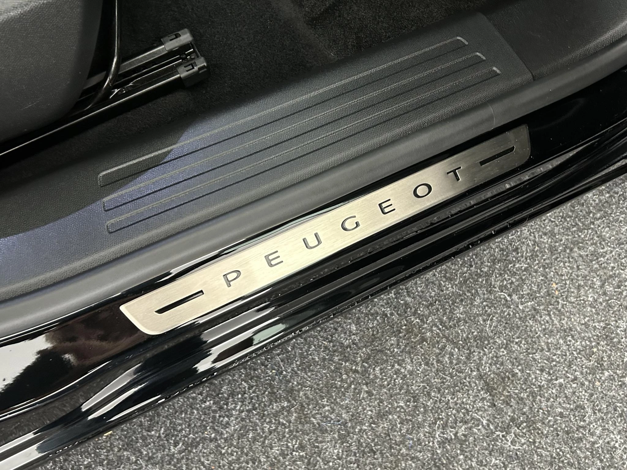 Hoofdafbeelding Peugeot e-2008
