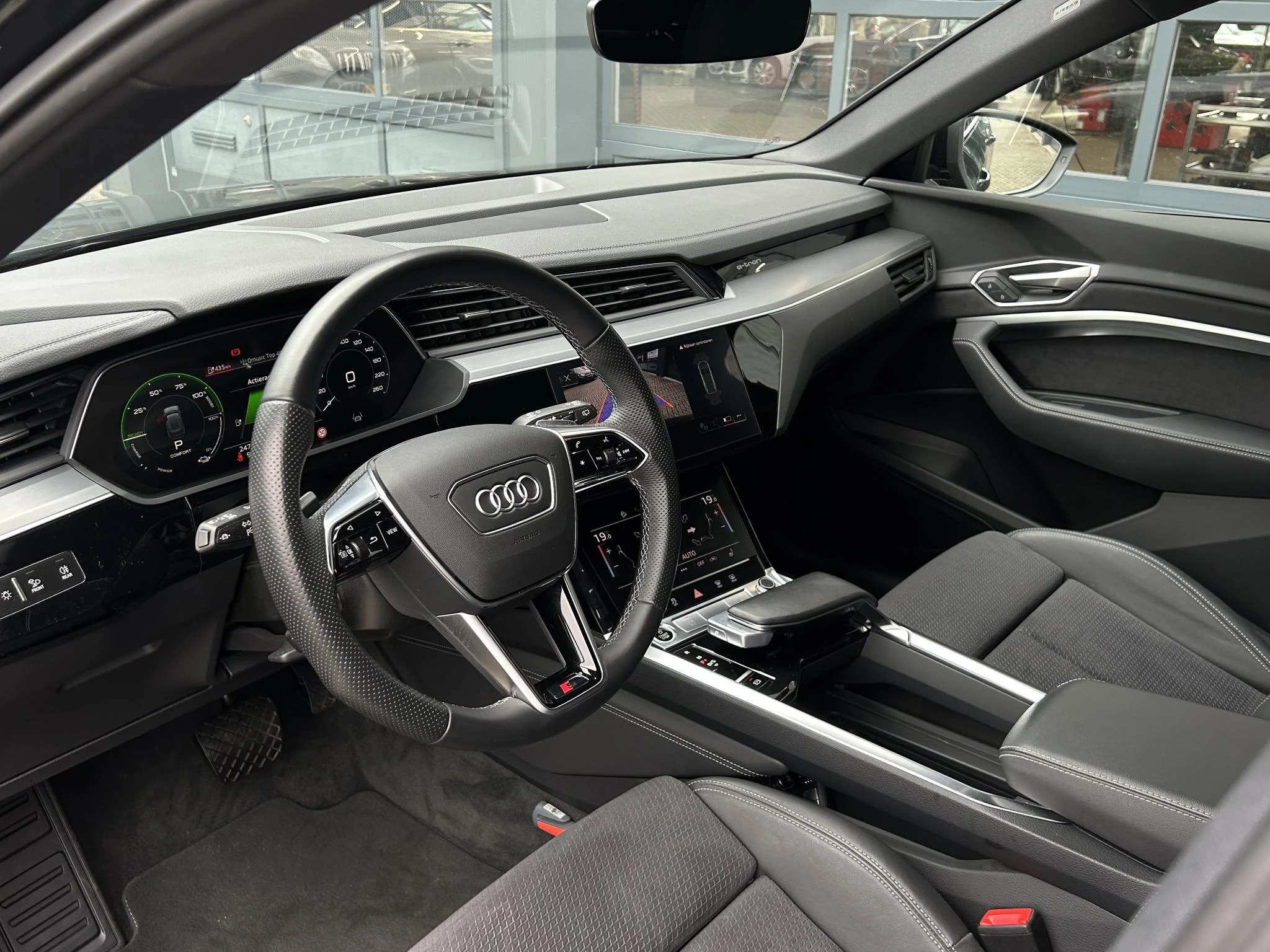 Audi e-tron