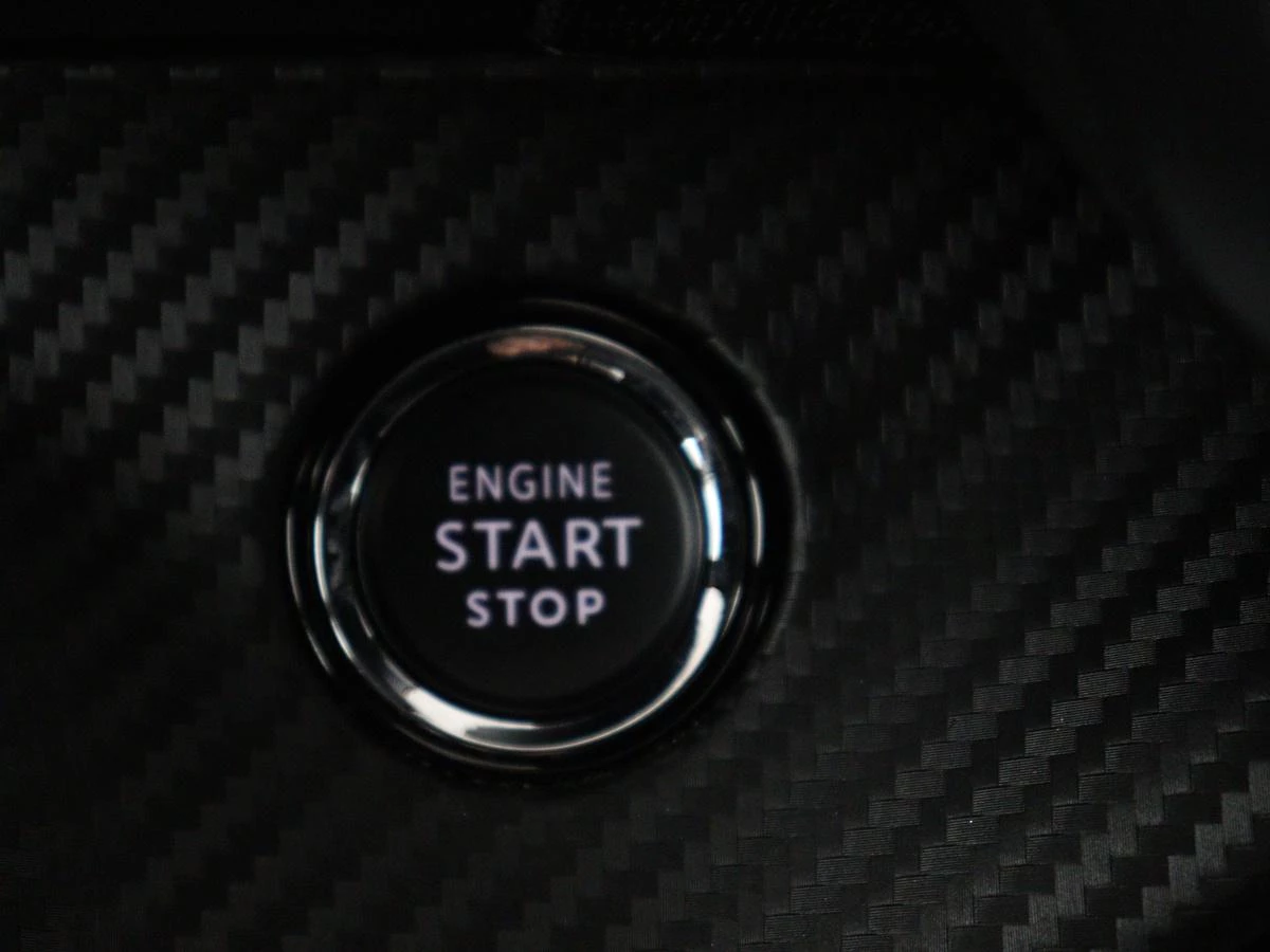 Hoofdafbeelding Peugeot e-2008