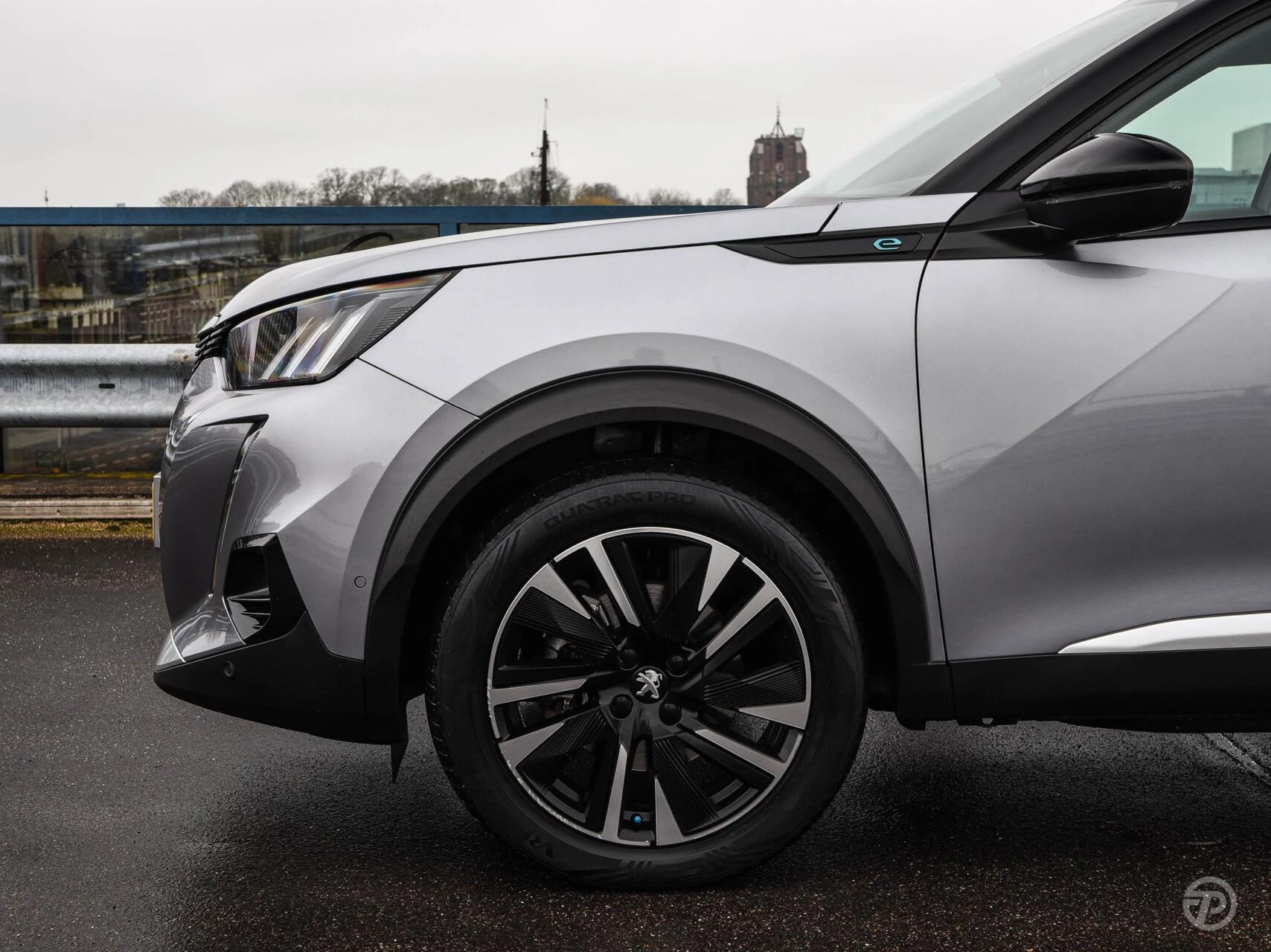 Hoofdafbeelding Peugeot e-2008