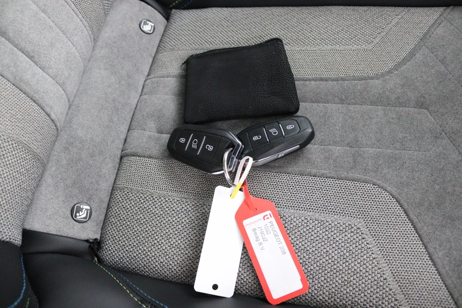 Hoofdafbeelding Peugeot e-208
