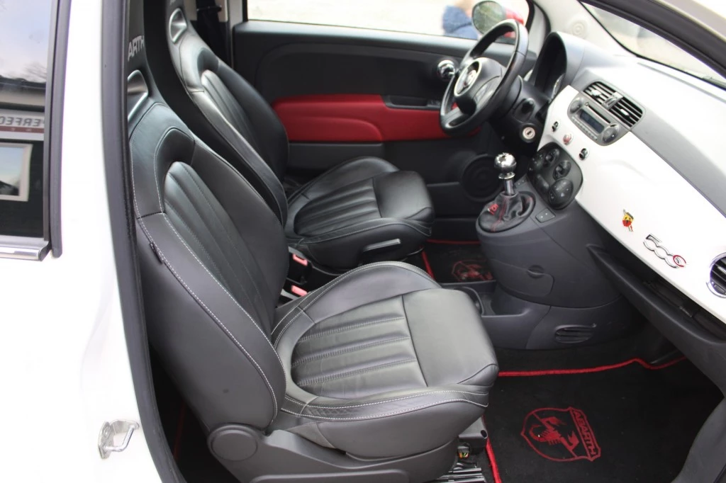 Hoofdafbeelding Fiat 500C