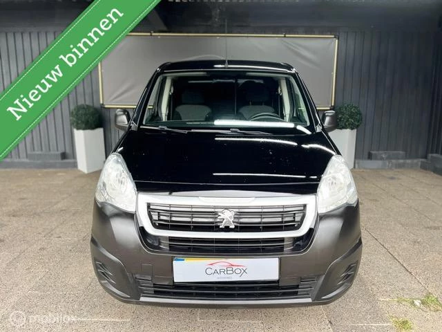 Hoofdafbeelding Peugeot Partner