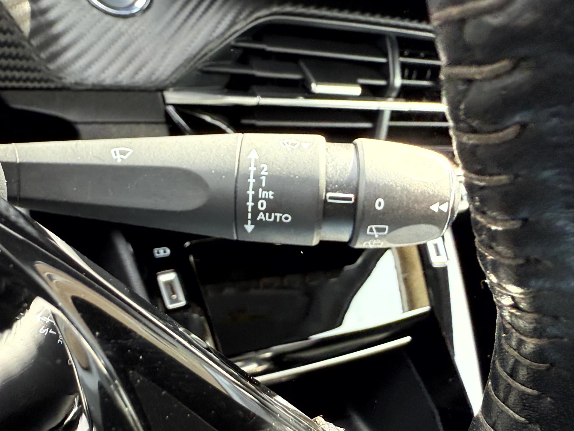 Hoofdafbeelding Peugeot e-208