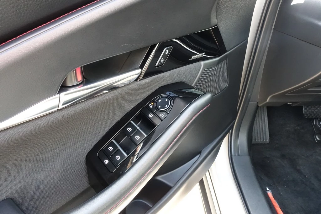 Hoofdafbeelding Mazda CX-30