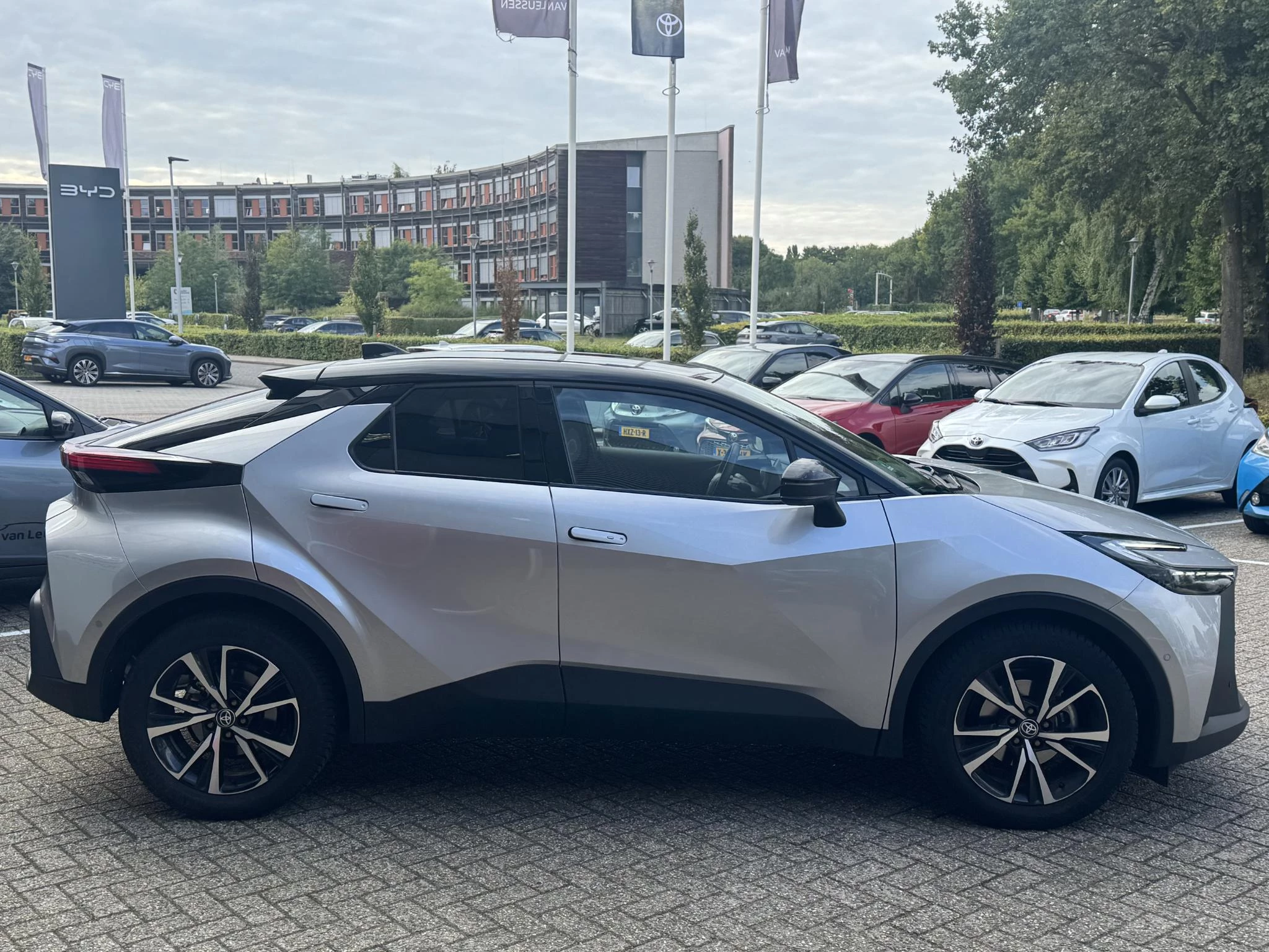 Hoofdafbeelding Toyota C-HR
