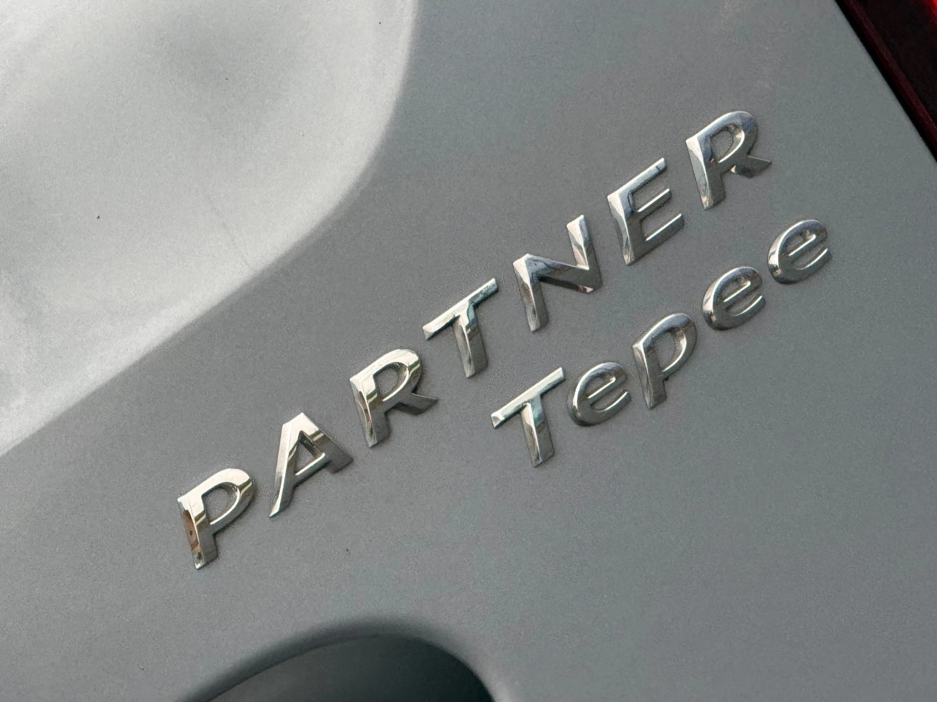 Hoofdafbeelding Peugeot Partner