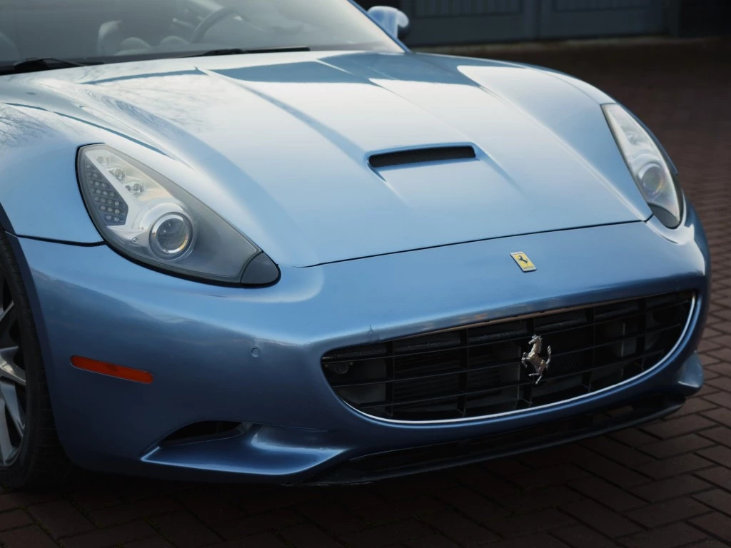Hoofdafbeelding Ferrari California