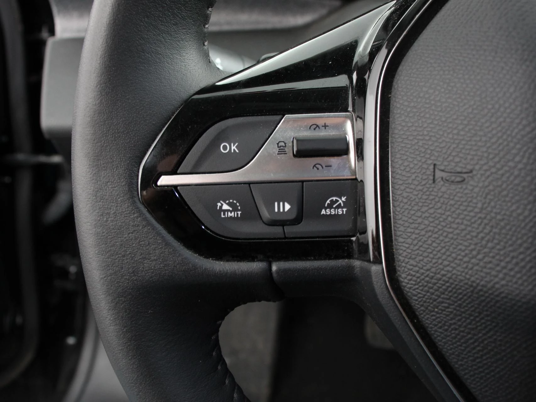 Hoofdafbeelding Peugeot 408