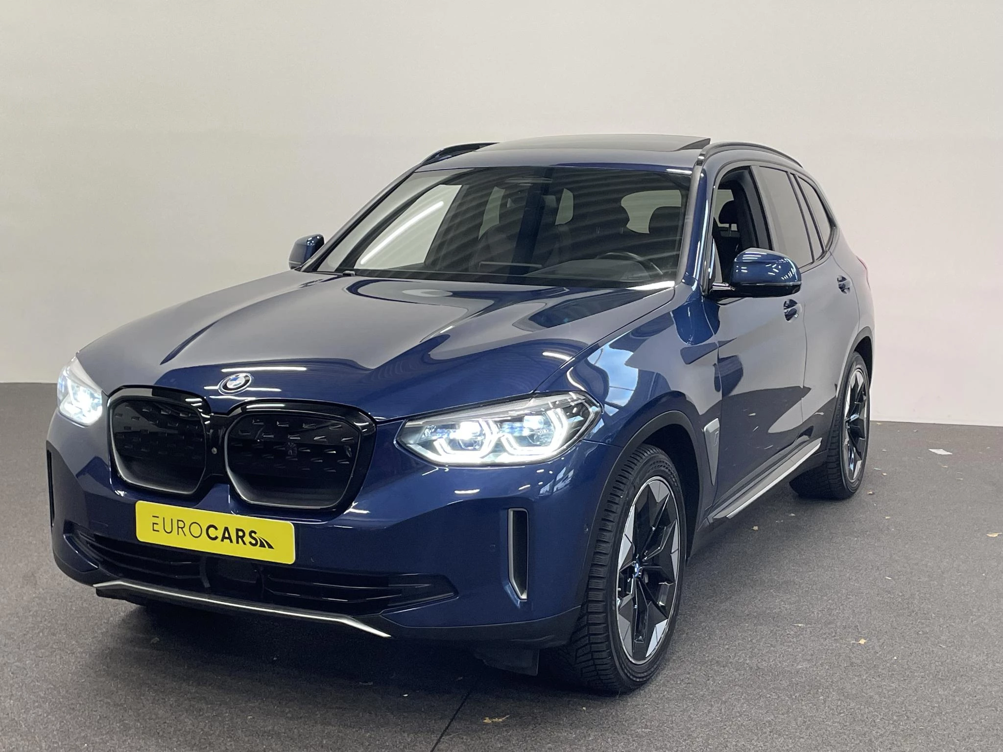 Hoofdafbeelding BMW iX3