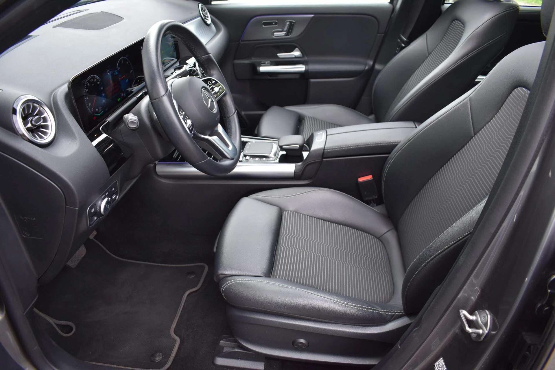 Hoofdafbeelding Mercedes-Benz EQA