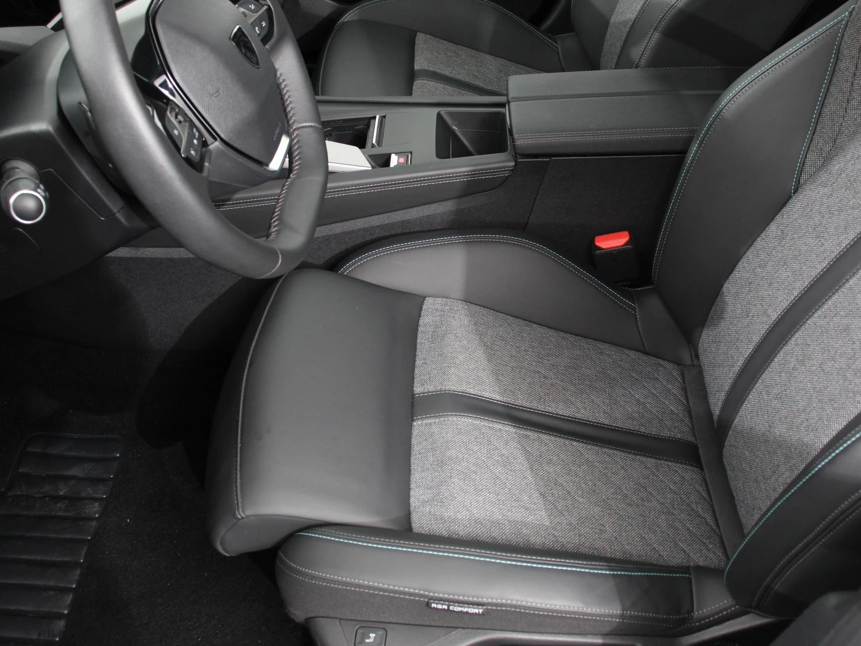 Hoofdafbeelding Peugeot 408