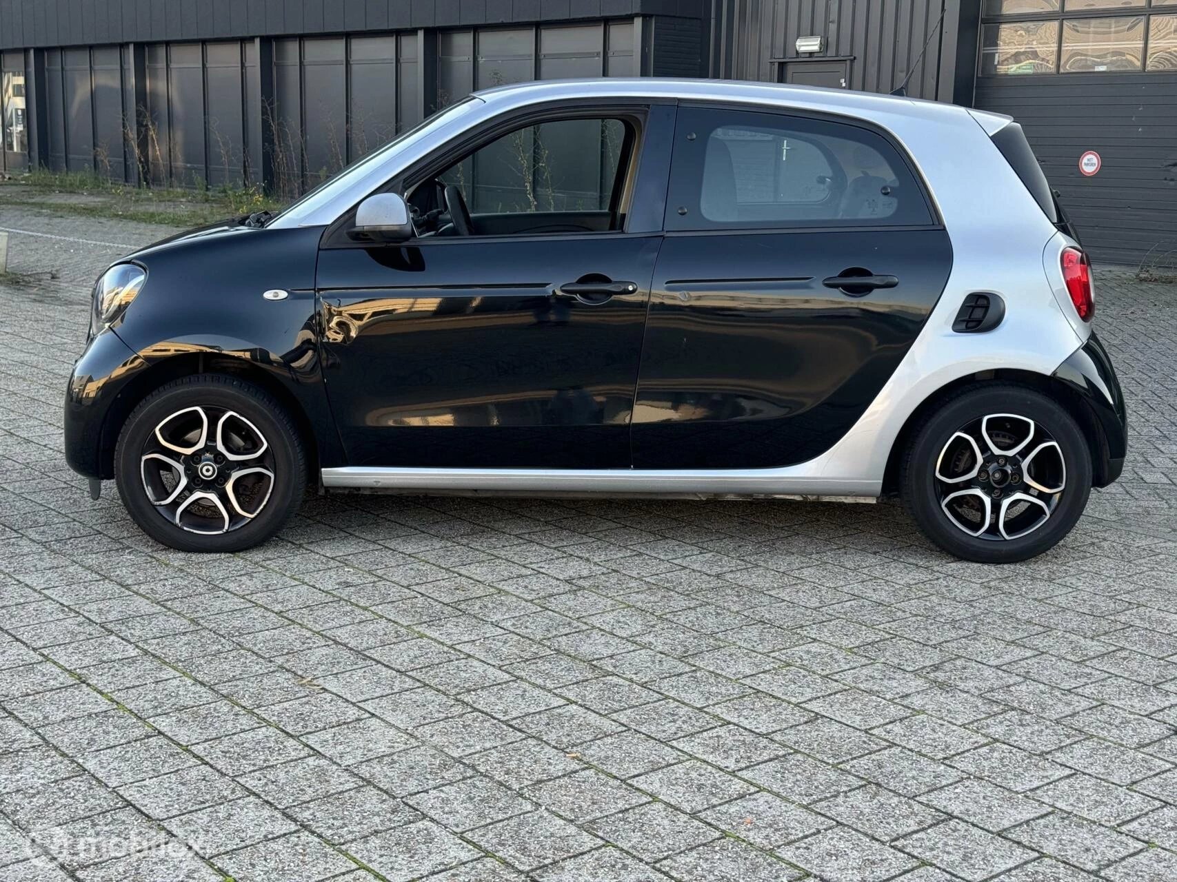 Hoofdafbeelding Smart Forfour