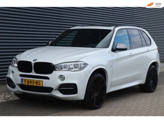 Hoofdafbeelding BMW X5 BMW X5 M50d | PANO - Head-Up - LED - VOL!
