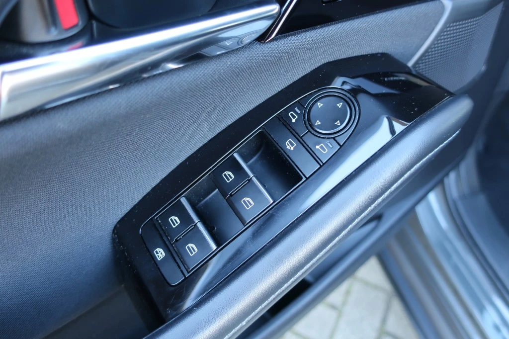 Hoofdafbeelding Mazda CX-30