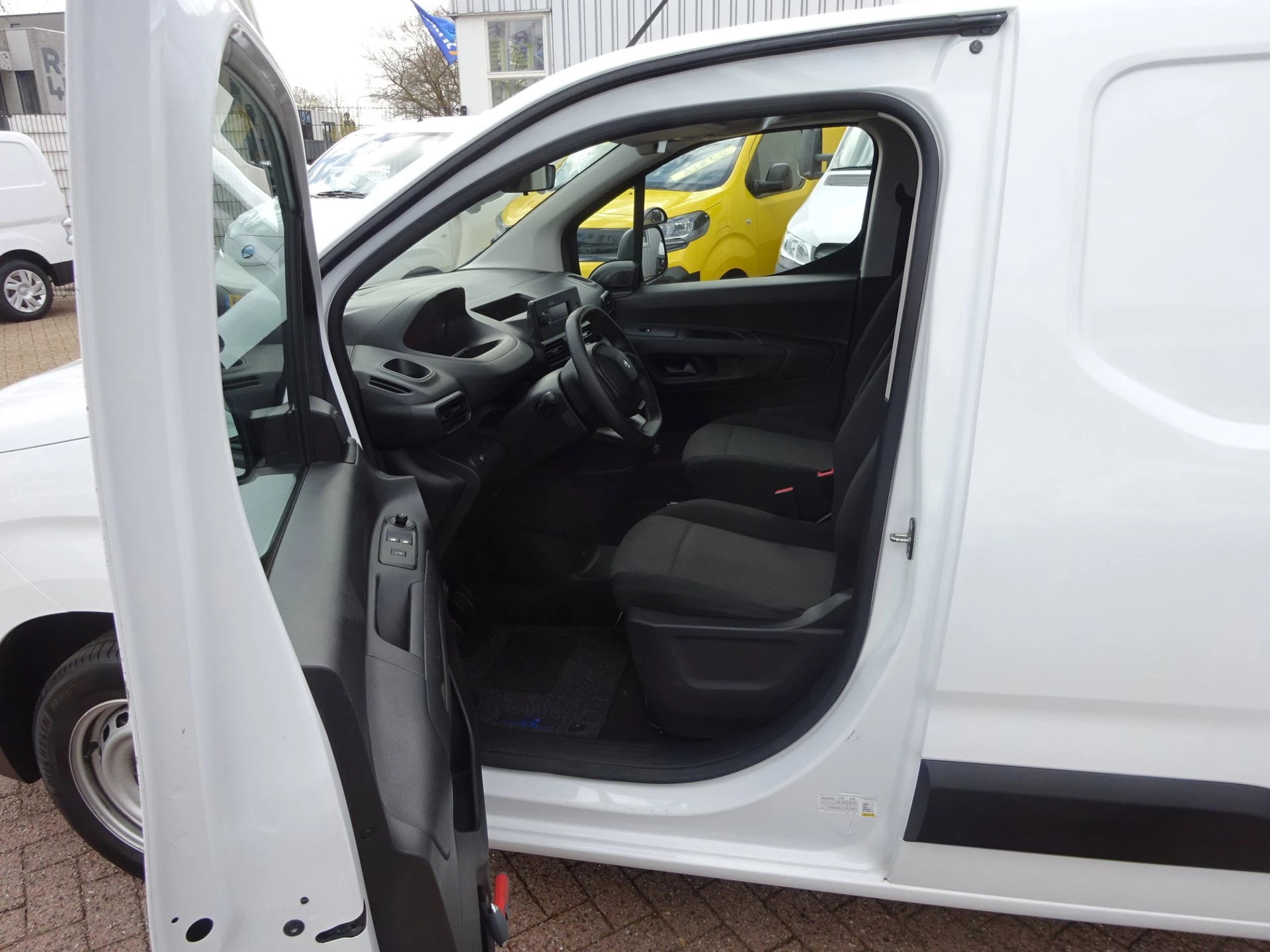 Hoofdafbeelding Peugeot Partner