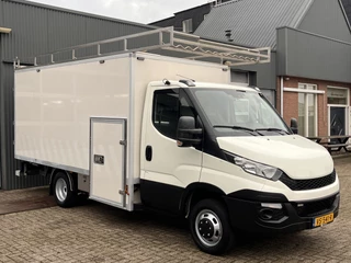 Iveco Daily 50C15 3.0 375 Servicewagen Imperiaal Trekhaak 3500kg Airco Cruise controle Stuurwielbediening Telefoonverbinding Stoelverwarming 2-Persoons Kastinrichting Standkachel Euro 5 Bakwagen 1e eigenaar Werkplaats