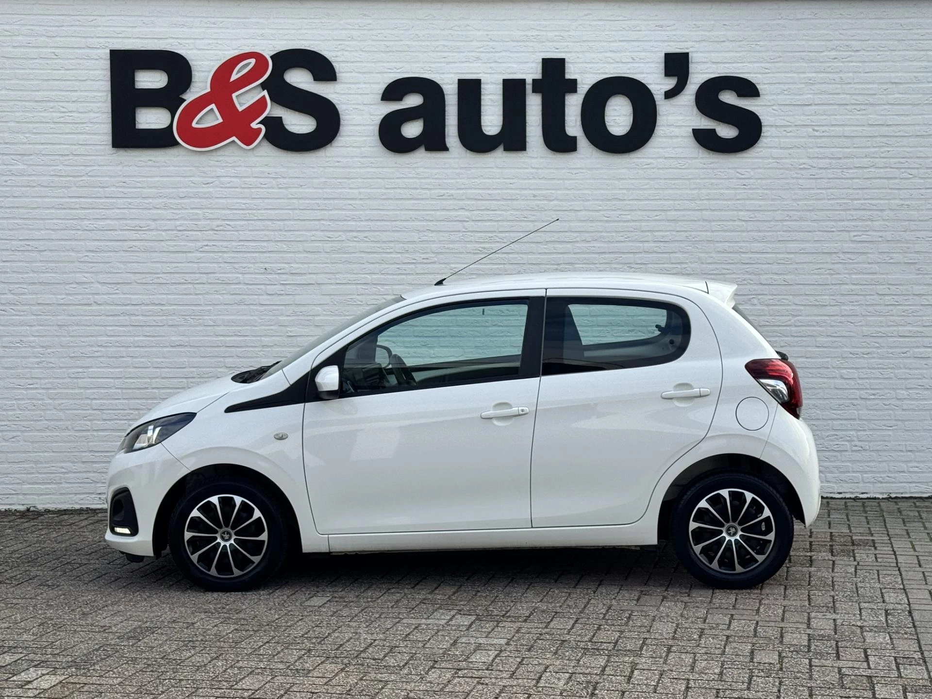 Hoofdafbeelding Peugeot 108