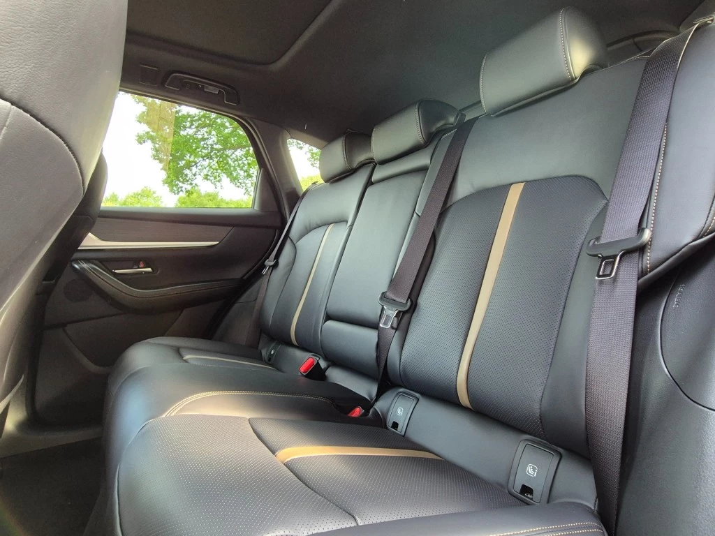 Hoofdafbeelding Mazda CX-60