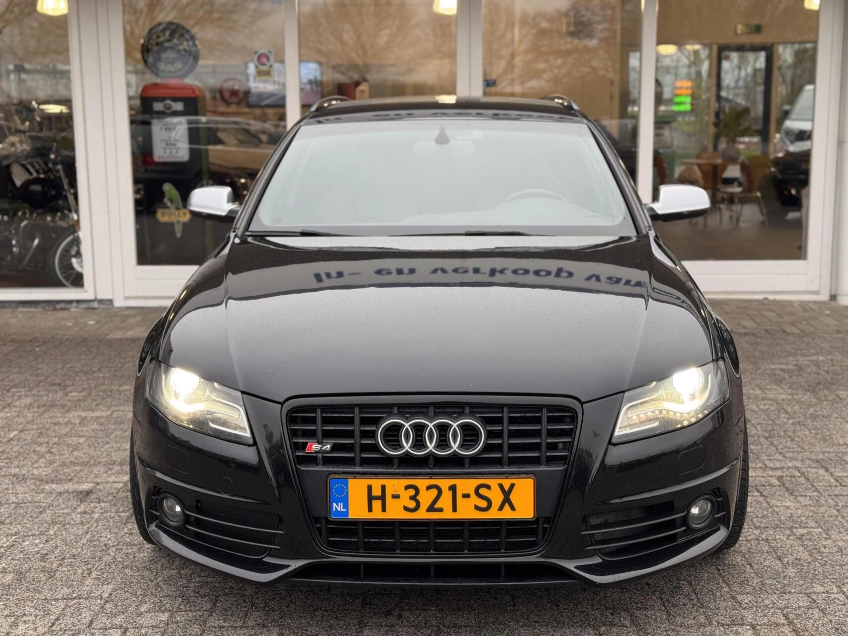 Hoofdafbeelding Audi S4