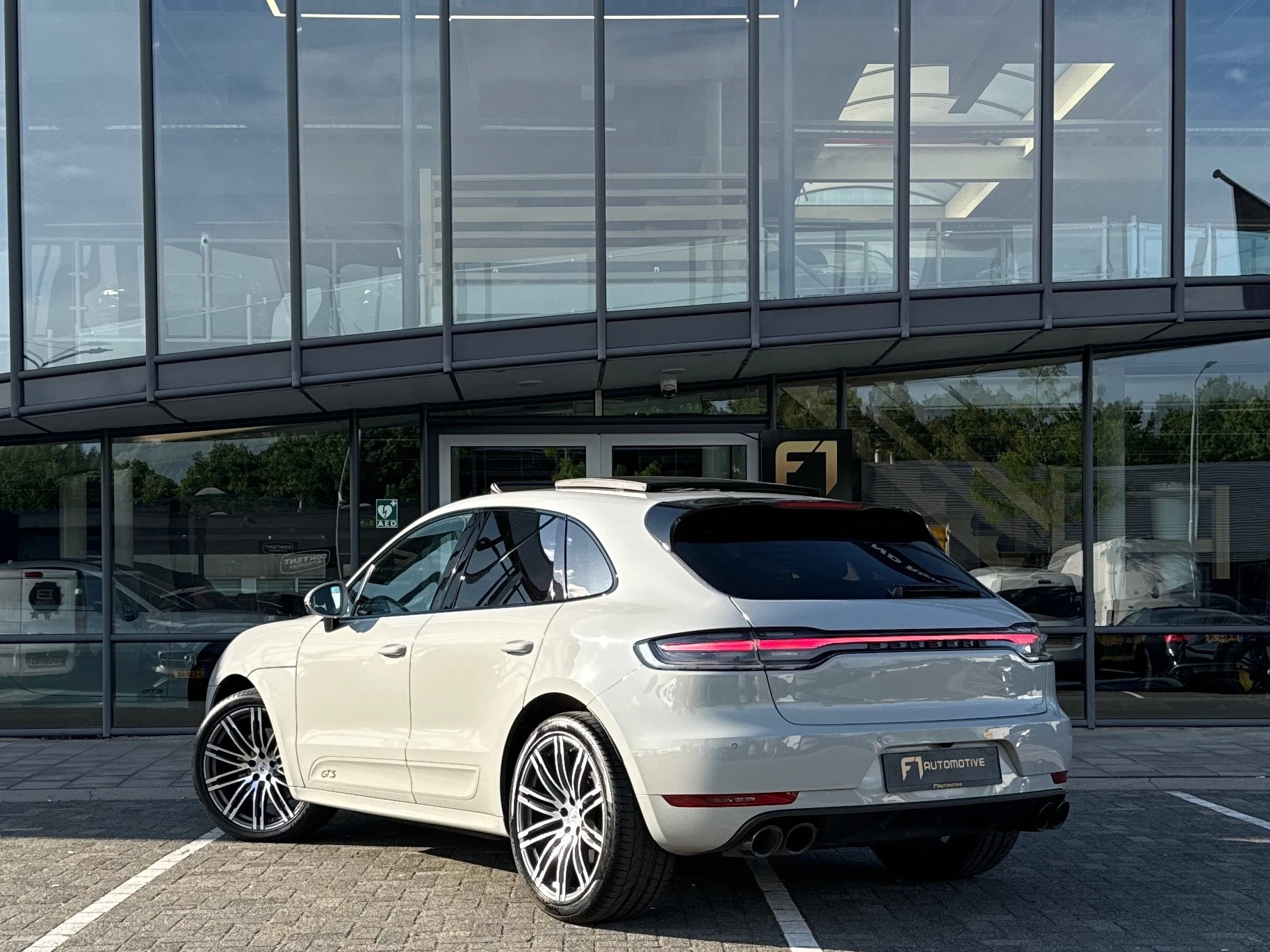 Hoofdafbeelding Porsche Macan