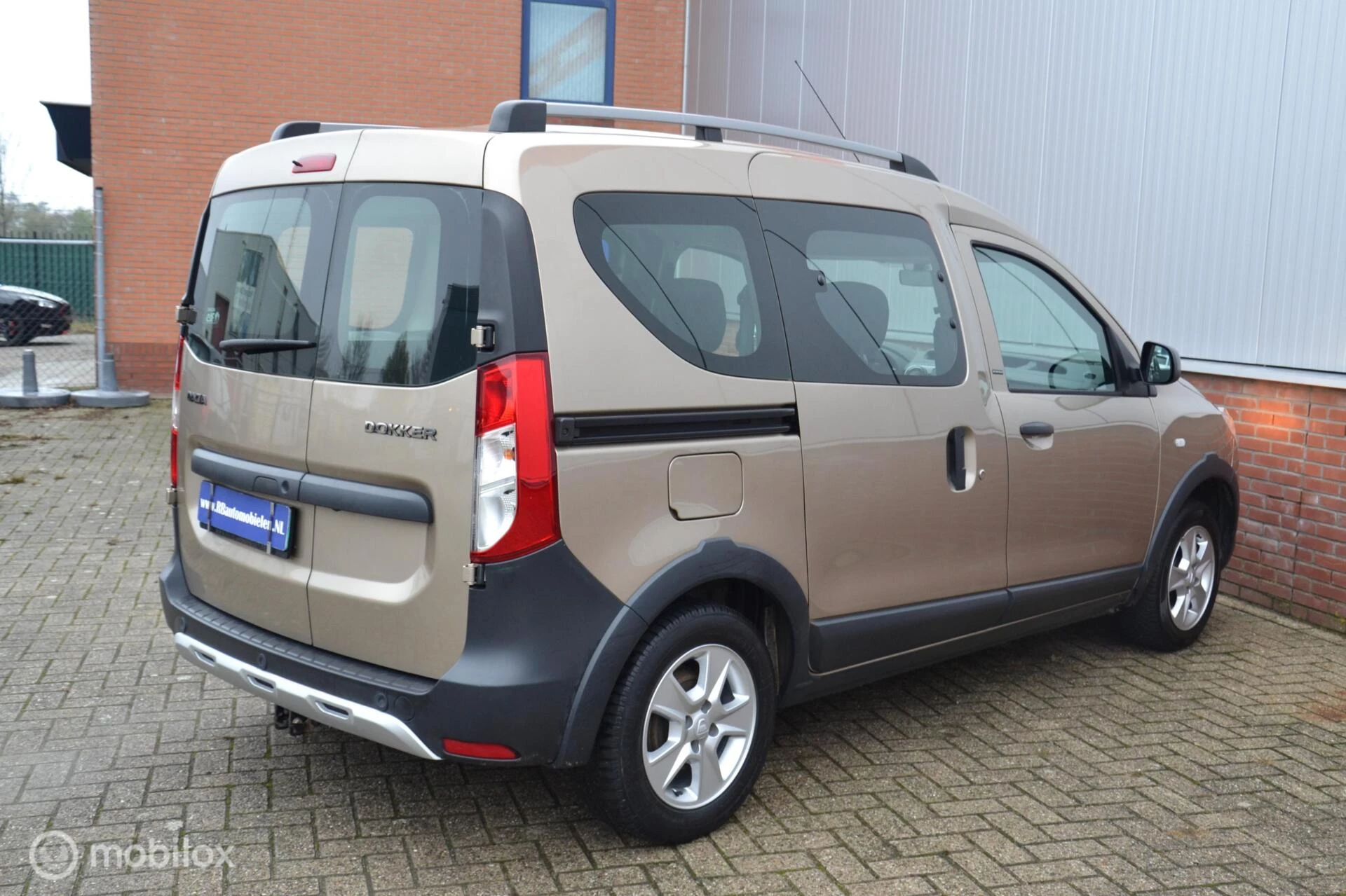 Hoofdafbeelding Dacia Dokker