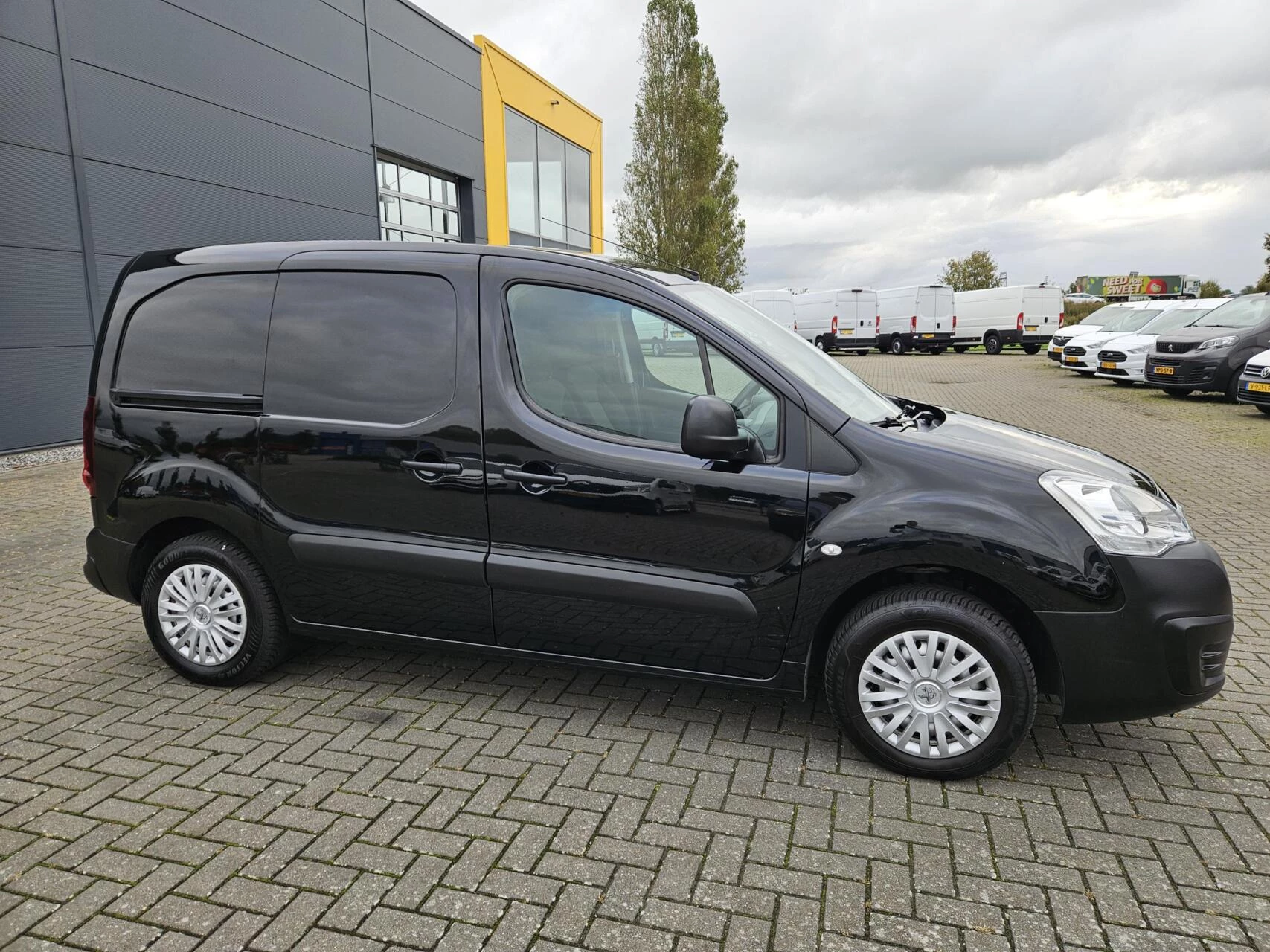 Hoofdafbeelding Peugeot Partner