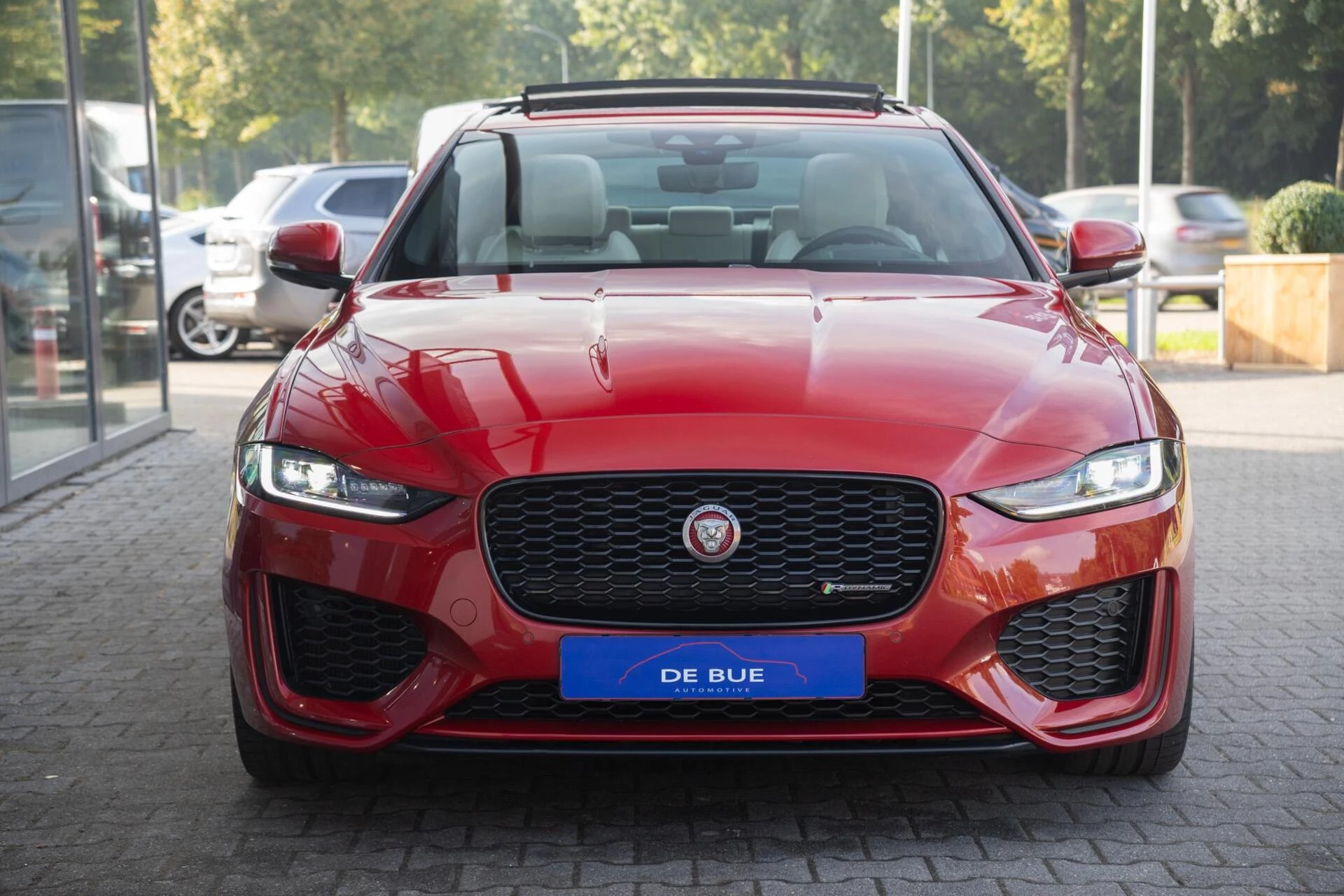 Hoofdafbeelding Jaguar XE