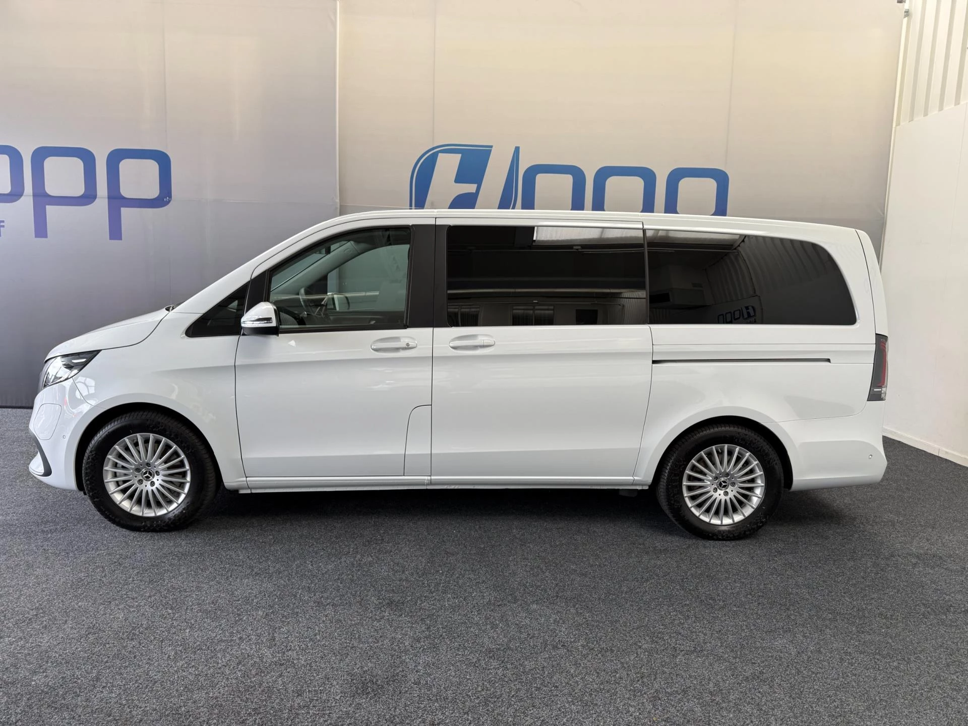 Hoofdafbeelding Mercedes-Benz EQV