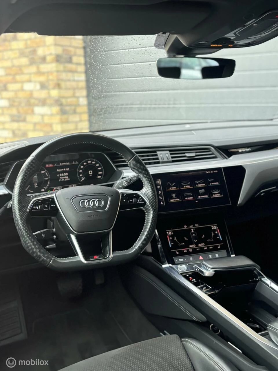 Hoofdafbeelding Audi e-tron